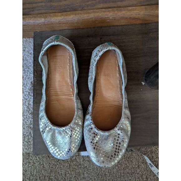 Tieks Romantic Blush Metallic Leather Ballet Flats Size 6 Beige Snake Foldable - Picture 1 of 5